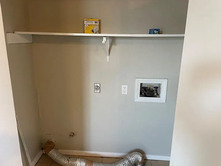 8401 Colony Loop Dr — Photo 9