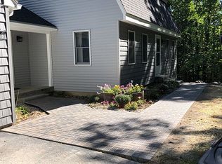 146 Gore Rd, Raymond, ME 04071