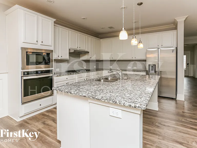 4541 Banshire Cir — Photo 6
