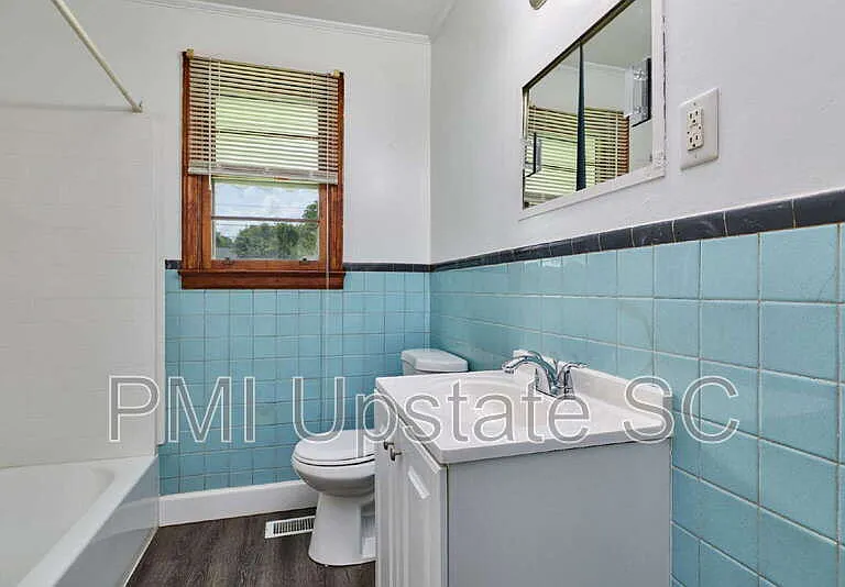 105 Truman St — Photo 17