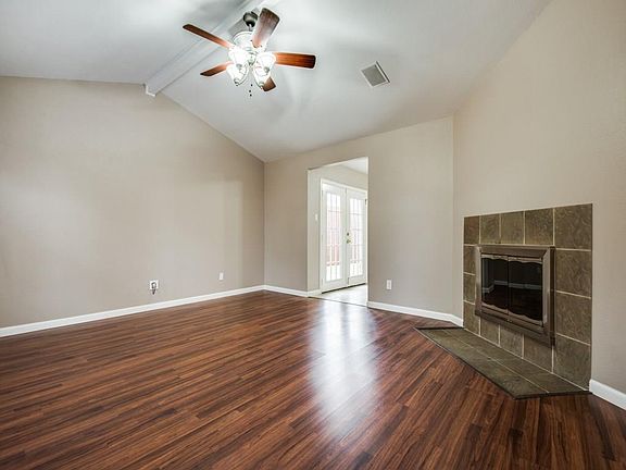 2nd image of 4921 Wagner Dr