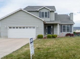 42 View Cir, Oreana, IL 62554