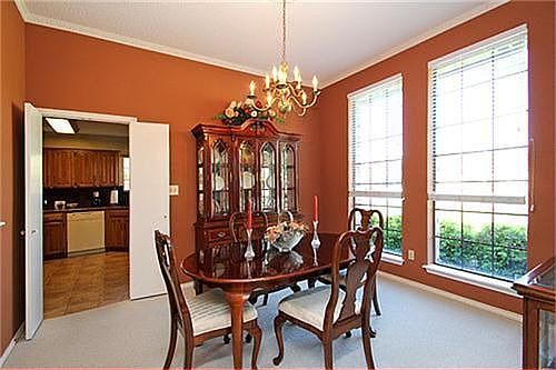 3rd image of 308 Meadowglen Cir