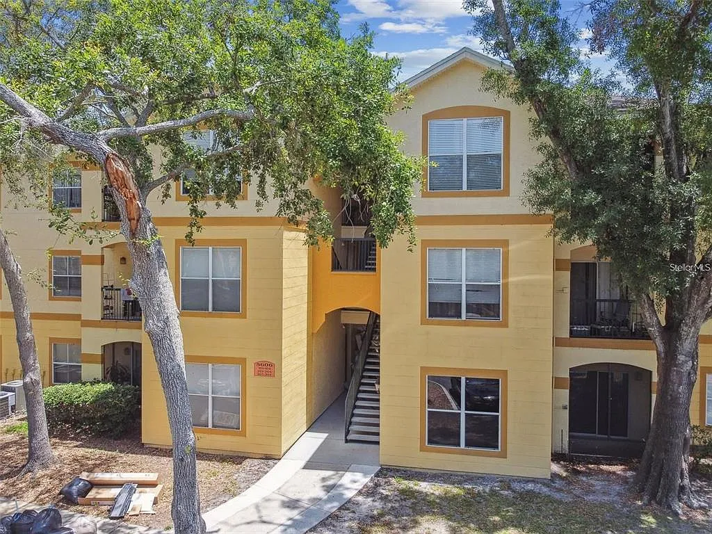 2 bed, 2.0 bath, 1164 sqft, $1,675 — Photo 1