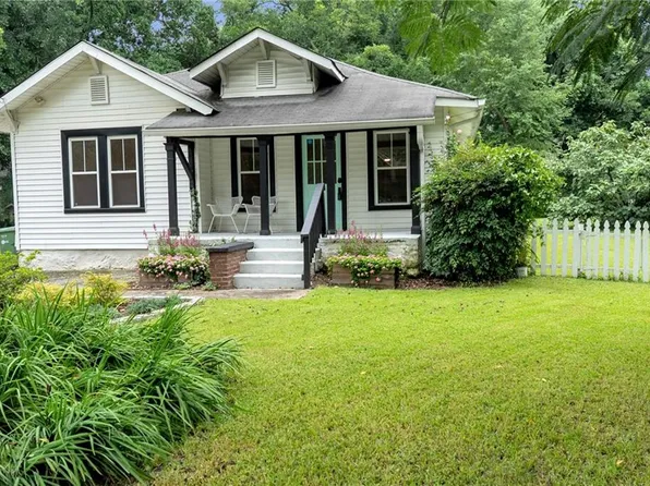 1608 Carroll Dr NW, Atlanta, GA 30318