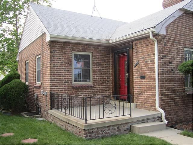 1st image of 2825 N Glencoe St