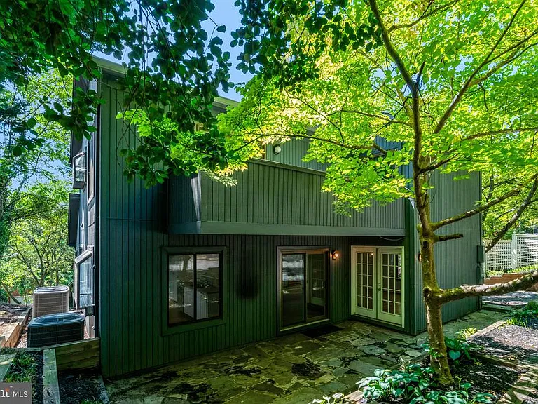 203 W Glendale Ave — Photo 69
