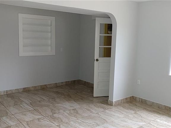 5th image of 1420 Carolina Ave