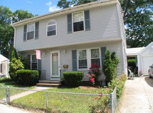 21 Cecile St, Lincoln, RI 02865