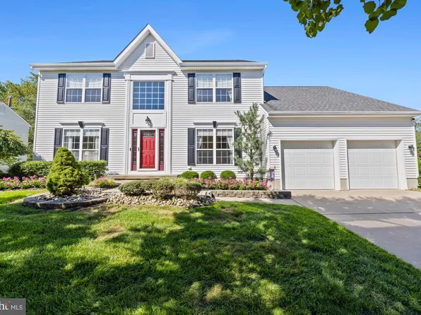 14 Patriot Ln, Turnersville, NJ 08012