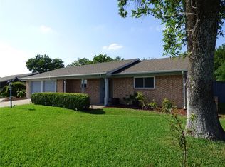 2005 Deerfield Dr, Carrollton, TX 75007