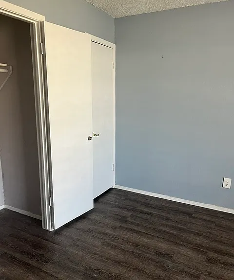 1012 Pleasant Valley Ln — Photo 11