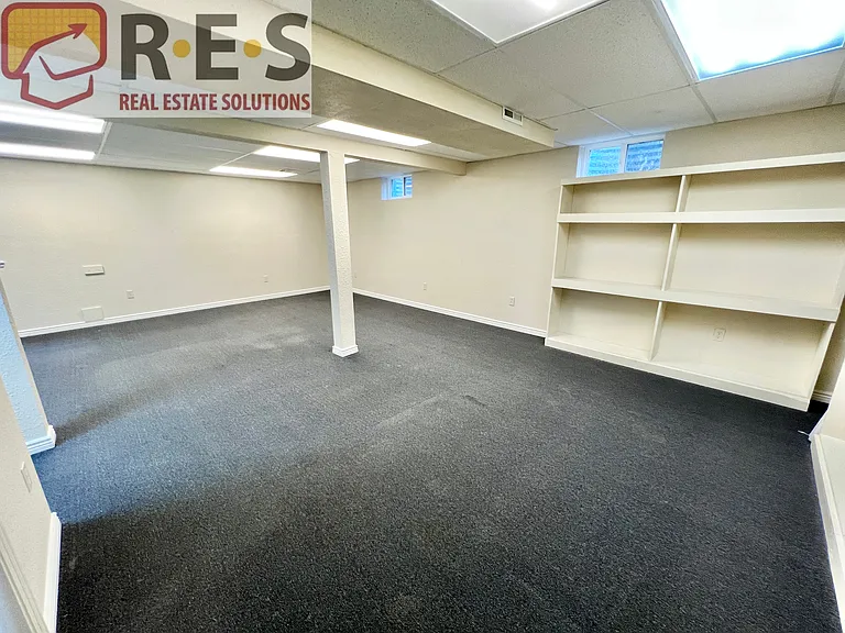 2723 S Otis St — Photo 22