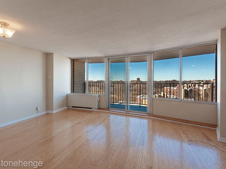 The Stonehenge on the Palisades Apartment Rentals North Bergen, NJ