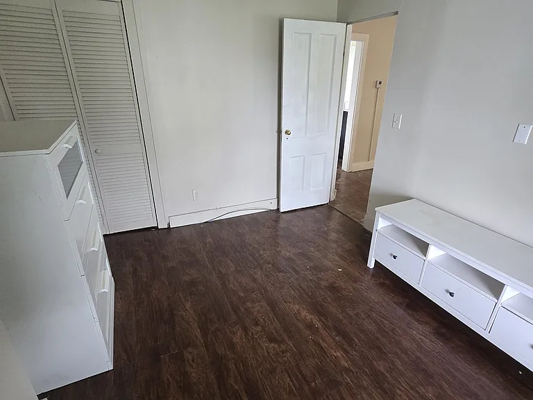 36 N Market St #4 — Photo 9