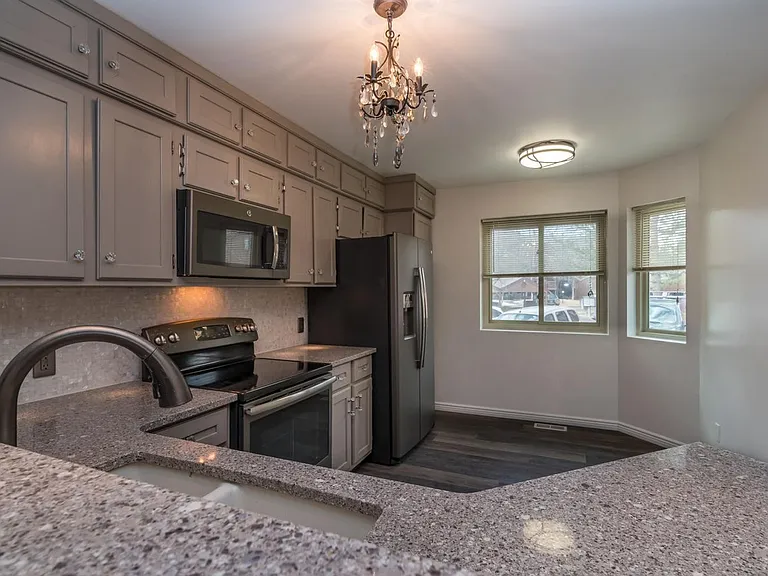 6156 Habitat Dr — Photo 11