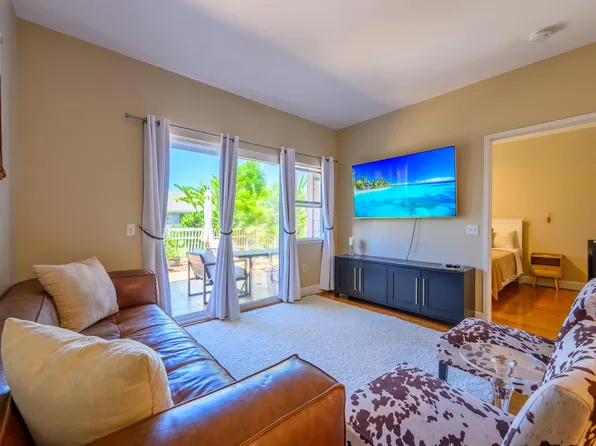 6 Kiohuohu Ln #213, Lahaina, HI 96761