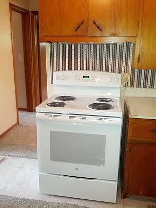 4th image of 1088 Donal Dr