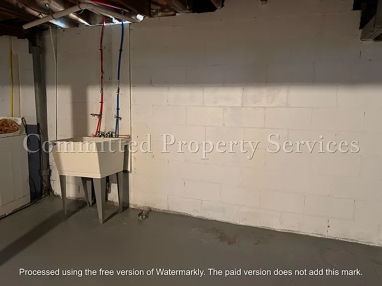8889 Plainview Ave — Photo 8