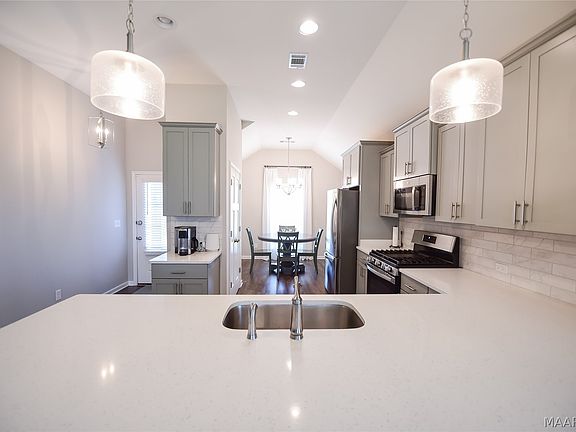 5th image of 9331 Crescent Lodge Cir