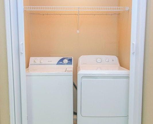 5th image of 915 N Lindell Ave #4