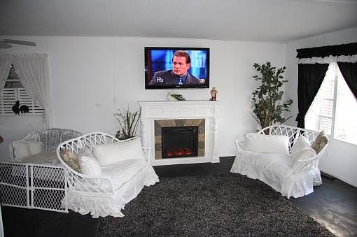 3rd image of 10877 N Hillside Dr