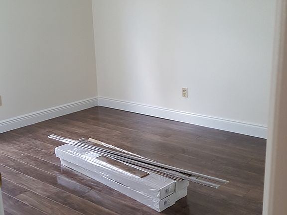 Master bedroom, 11x13