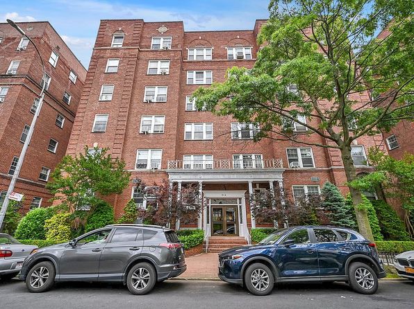 11114 76th Ave APT 411