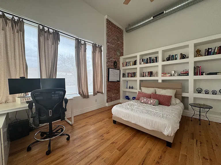2760 N Downing St — Photo 4