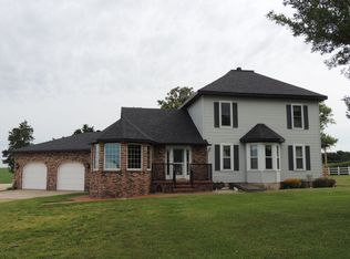 29950 Dyersville East Rd, Dyersville, IA 52040