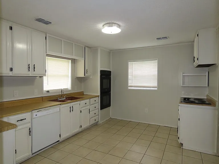 15227 County Road 1134 — Photo 5