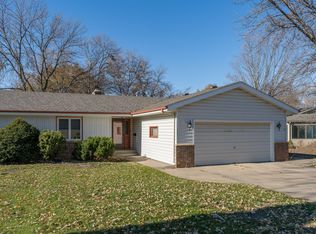 125 Canterbury Cir, Le Sueur, MN 56058