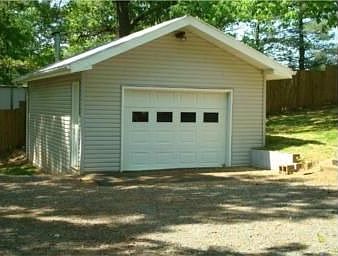 One Car Detached Garage