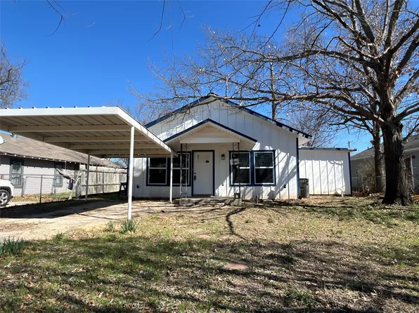 825 Texas St, Graham, TX 76450