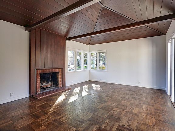 2nd image of 612 Burlingame Ave