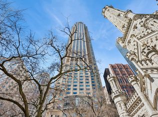 800 N Michigan Ave APT 3203, Chicago, IL