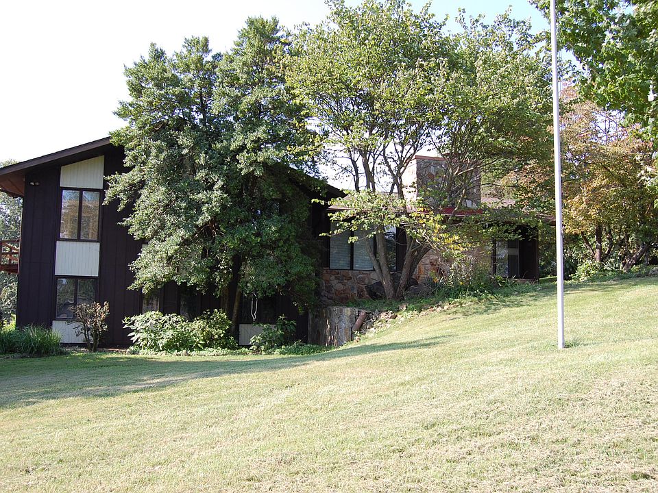 1st image of 301 Seven Oaks Dr