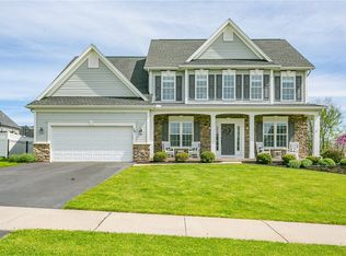 16 Rothbury Cir, Victor, NY 14564