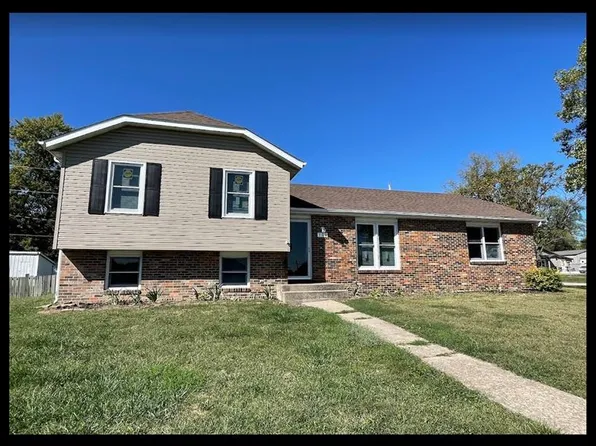 509 Broadway St, Macon, MO 63552