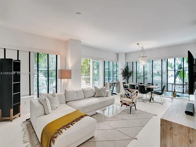 6103 Aqua Ave #107 — Photo 4