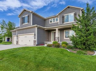 16967 S Laurelwood St, Olathe, KS 66062