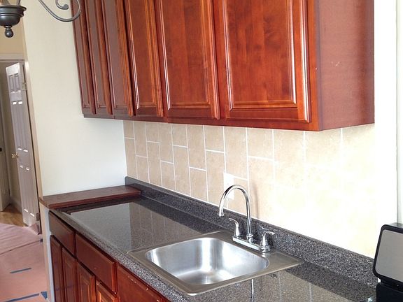 5th image of 2104 Caton Ave APT 1