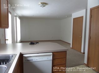 518 174th Ave, Spring Lake, MI 49456