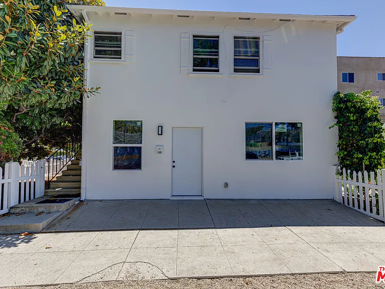 11906 Rochester Ave — Photo 1