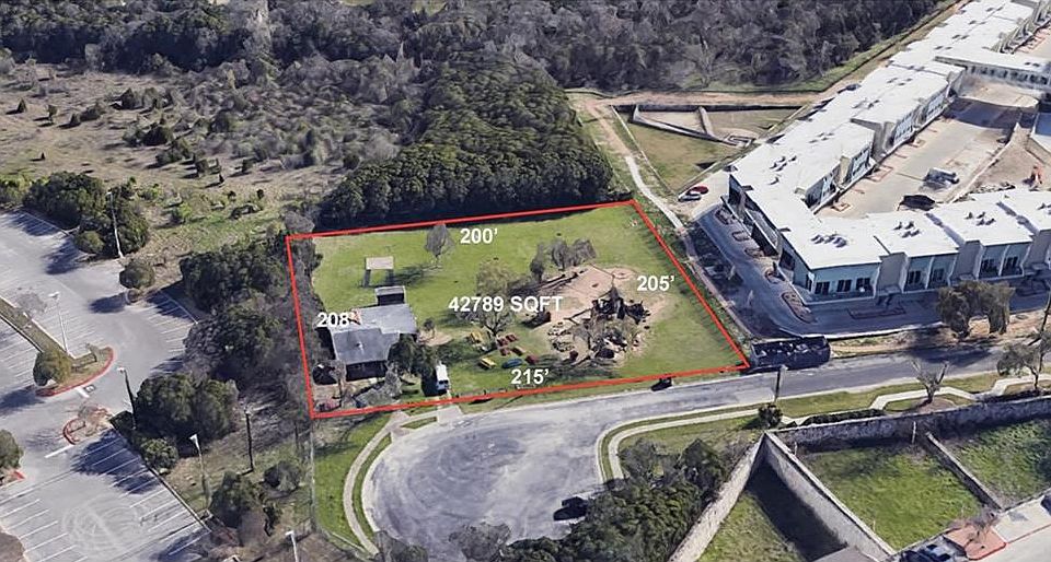 1st image of 6201 Crow Ln