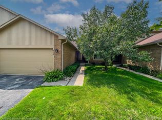 606 Tennyson, Rochester, MI 48307