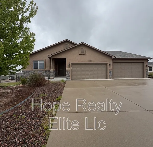 10931 Glen Canyon Dr — Photo 1