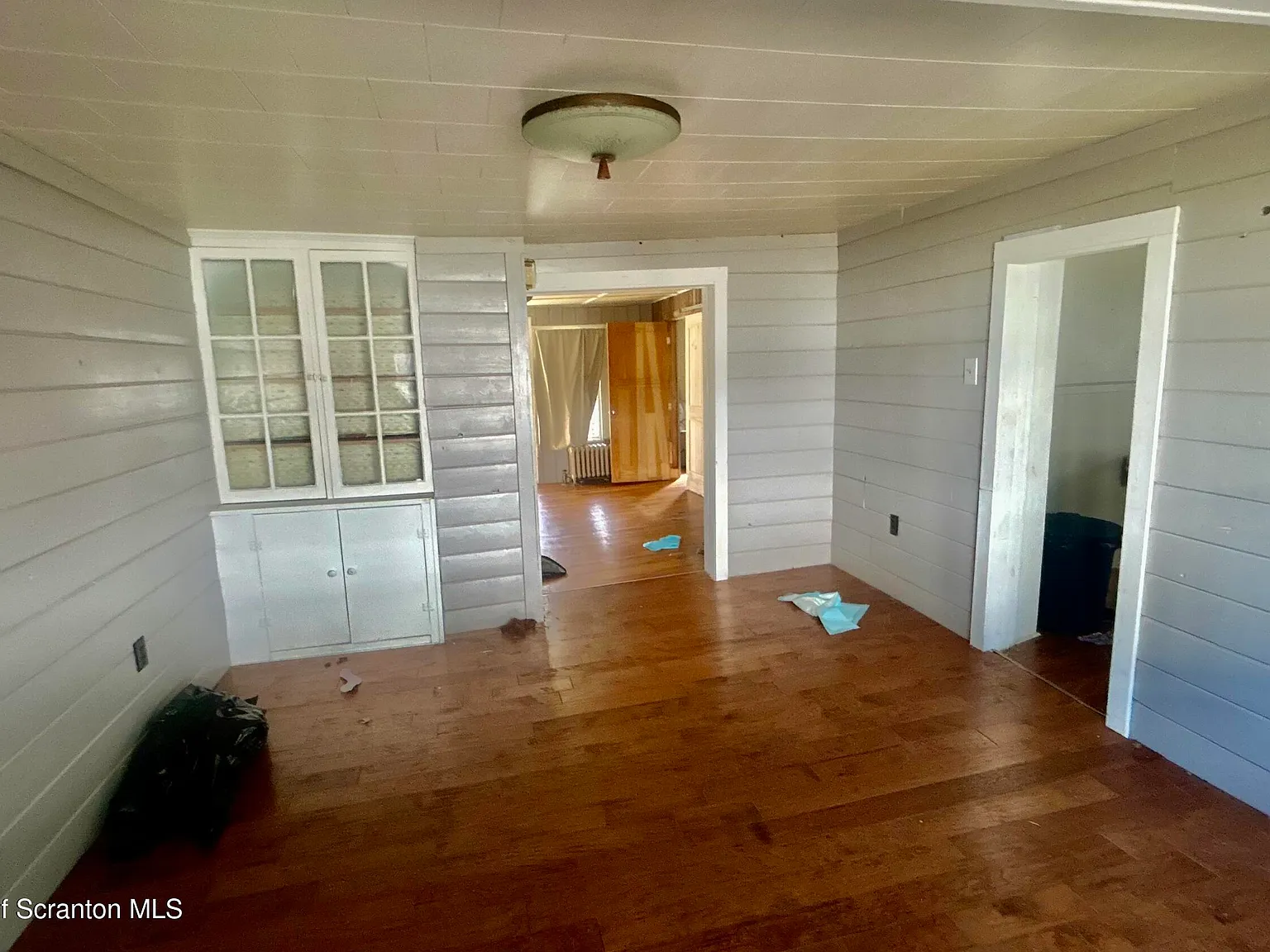 3 bed, 1240 sqft, $950 — Photo 3