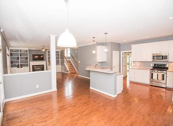 4th image of 12513 Amershire Ln