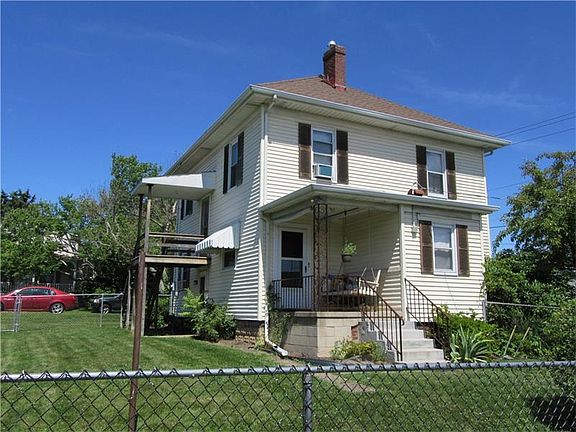 2nd image of 424 N 6th St